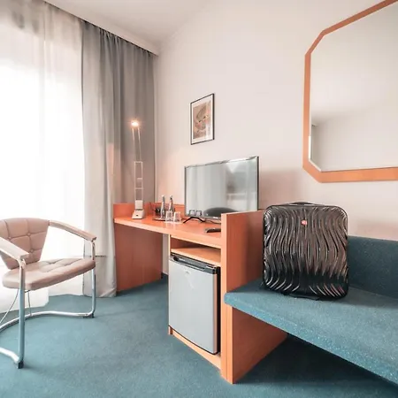 Airport Lounge Hotel Duesseldorf-2