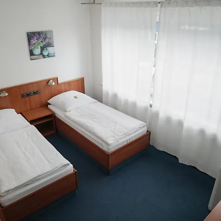 Airport Lounge Hotel Duesseldorf-3